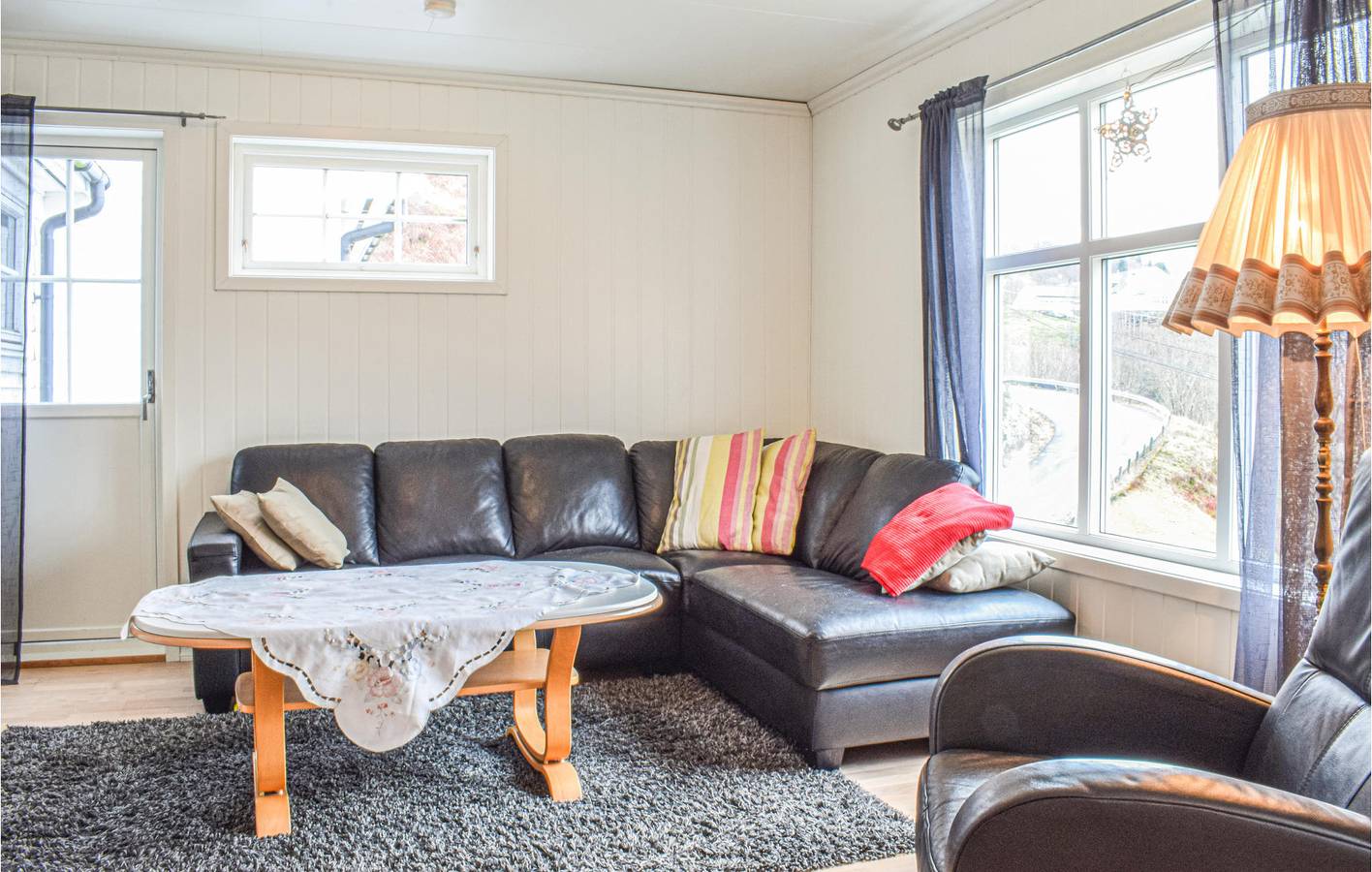 Ferienhaus für 8 Personen mit Terrasse in Fusa