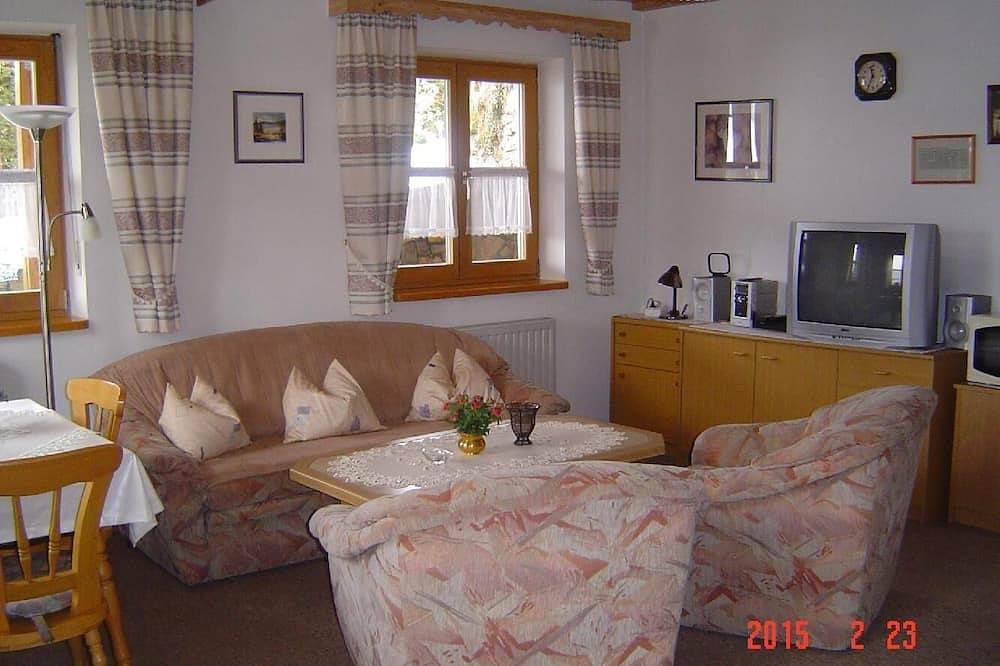 Ganze Wohnung, Ferienwohnung im Haus Christine in Sankt Oswald-Riedlhütte, Ostbayern