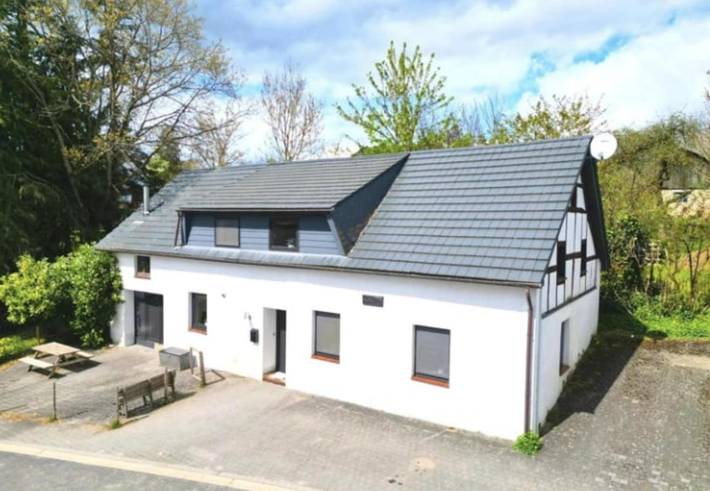 Location de vacances pour 8 personnes, avec Terrasse et Sauna à Amblève