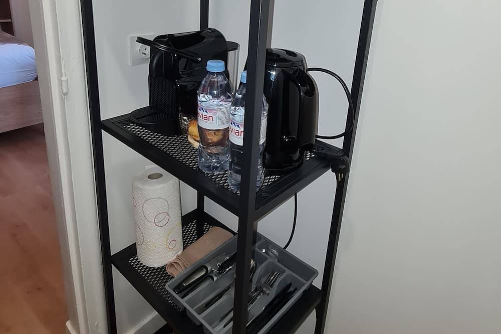 Entire apartment, Quiet, bright & fully equipped studio - Near Paris in Alfortville, Val-de-Marne