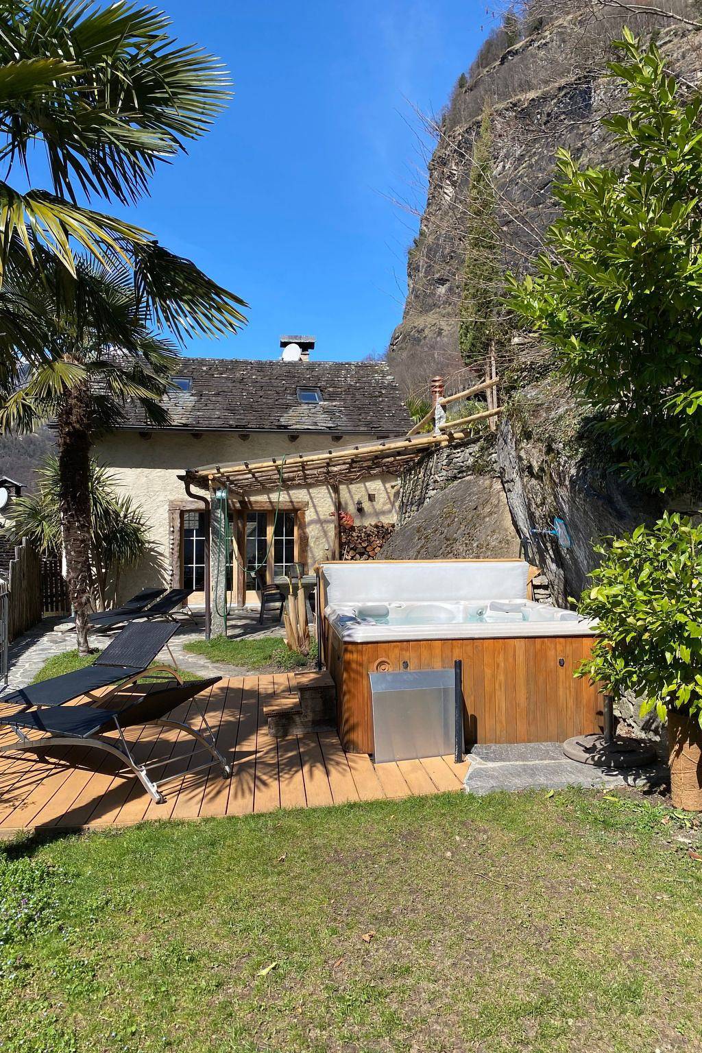 Top -Rustico mit Aussenwhirlpool beheizt und Sauna in Acquarossa, Lepontinische Alpen