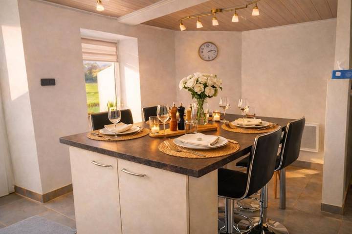 Location de vacances pour 5 personnes, avec vue et jardin à Cerfontaine - 4