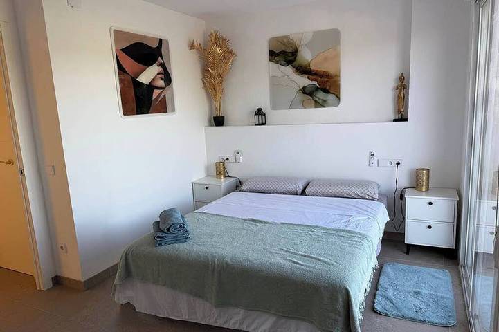 Villa Perfecta: A 5-bedroom villa with a pool, just 30 minutes from Valencia! in Liria, Provincia de Valencia