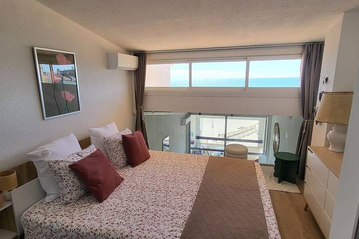 Apartamento entero, A feast for your eyes, 3 bedroom apartment on beach, sea views from every room. in Carnon-Plage, Mauguio