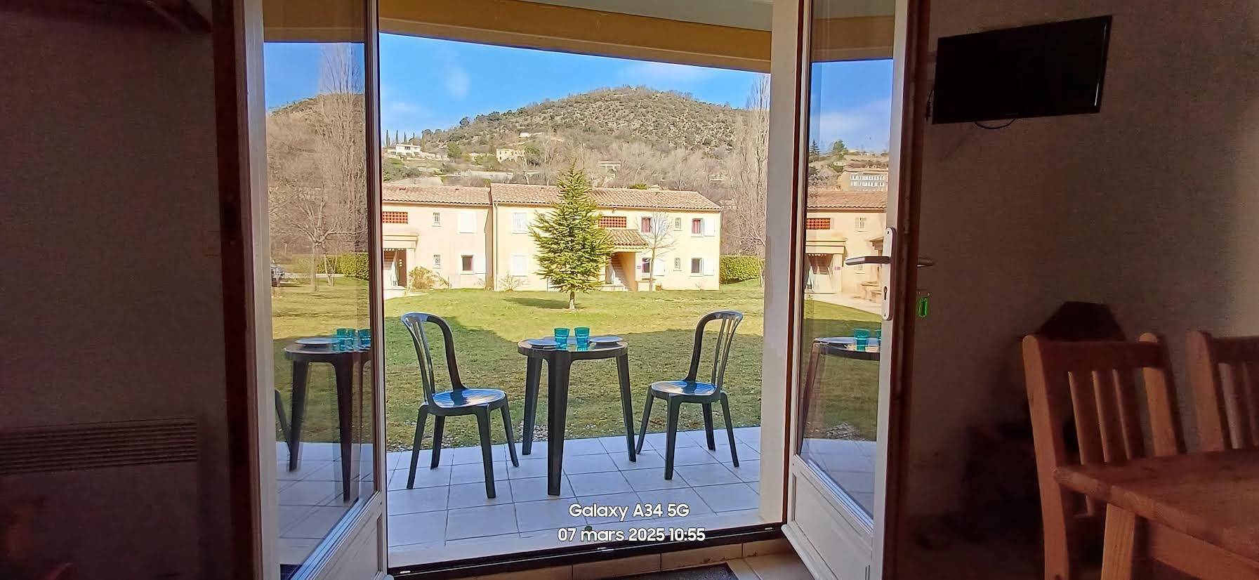 Appartement entier, Charmant T2 ** - Les Sources - Montbrun-les-Bains in Montbrun-les-Bains, Région de nyons