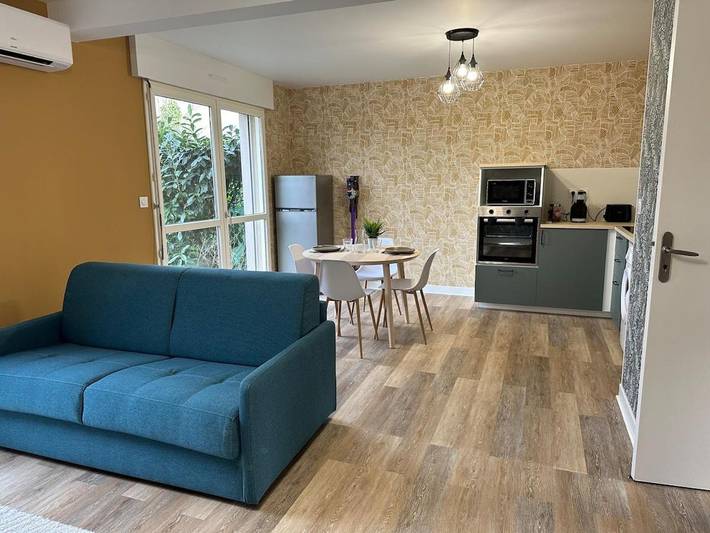 Gîte pour 4 personnes, avec terrasse à Déols