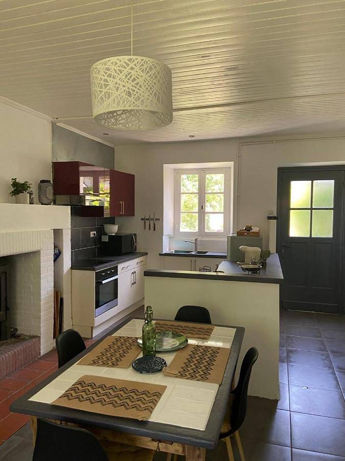 Two-Bedroom House in Marsac-sur-l'Isle, Périgord Blanc