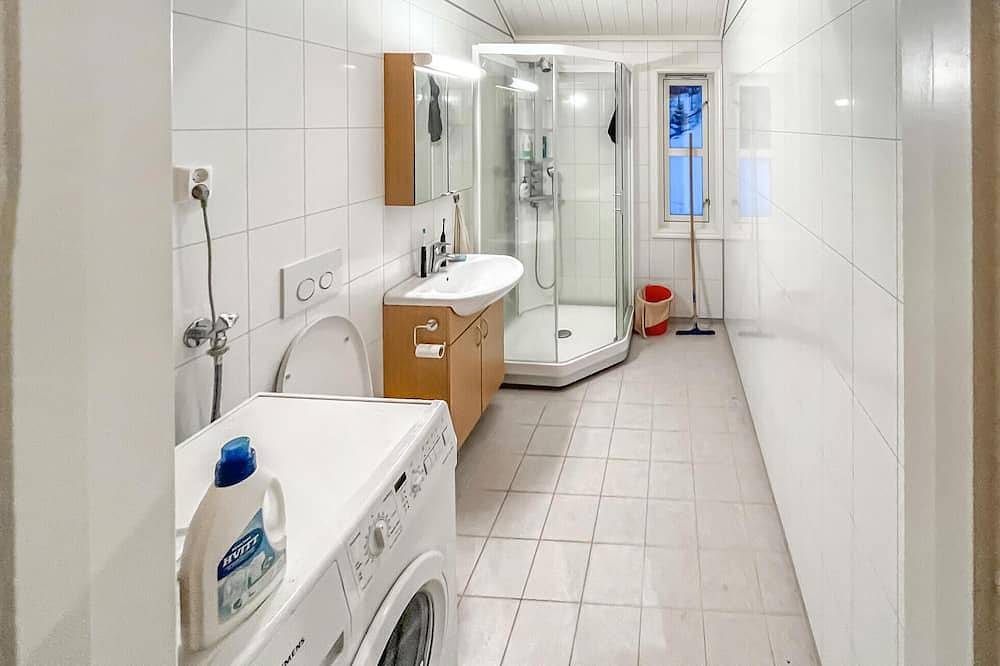 Schönes Haus in Stamsund mit Meerblick in Vestvågøy