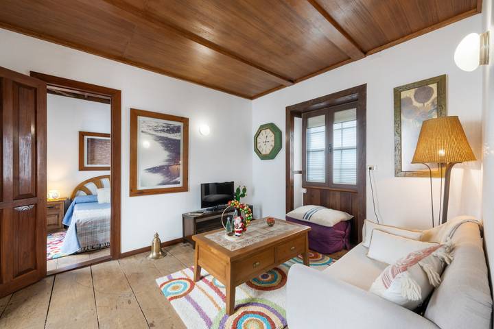 Holiday Home 'Casa El Café' with Sea View, Private Terrace and Wi-Fi in Las Tricias, Garafía