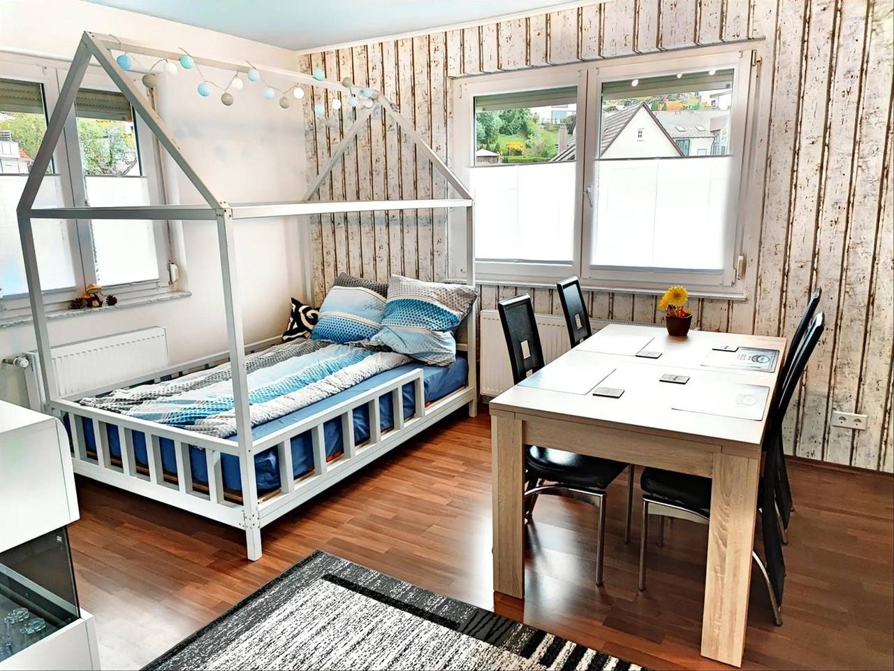 Ganze Wohnung, Ferienwohnung 'Fewo Albglück' mit privater Terrasse und Wlan in Albstadt, Neckar-Alb