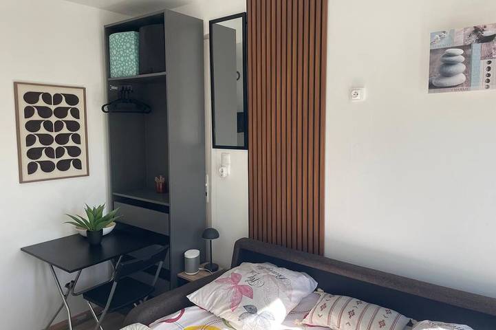 Ganze Wohnung, Studio 2 personnes 15 m2 in Doue, Seine-et-Marne