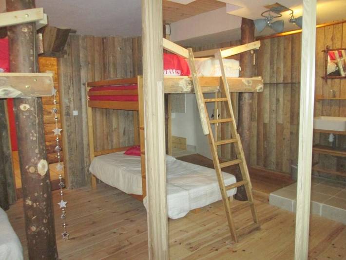 Chambre d’hôte pour 6 personnes, avec Terrasse ainsi que Jardin et Sauna