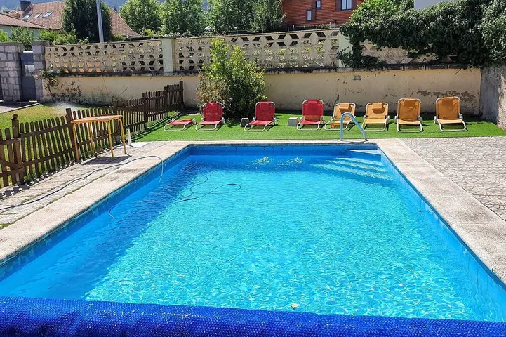 Gîte pour 15 personnes, avec jardin et balcon - 1