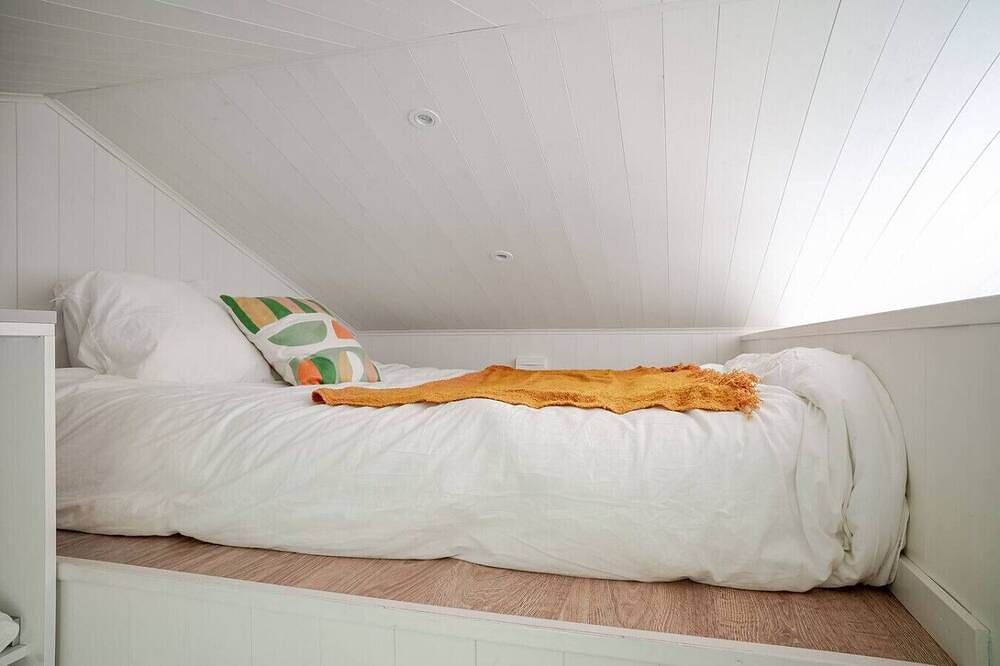 Cute and Cozy Guesthouse near Water in Tyresö, Schwedische Ostsee