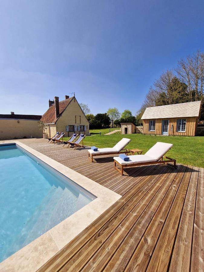 Appartement de vacances pour 4 personnes, avec piscine et jardin, animaux acceptés