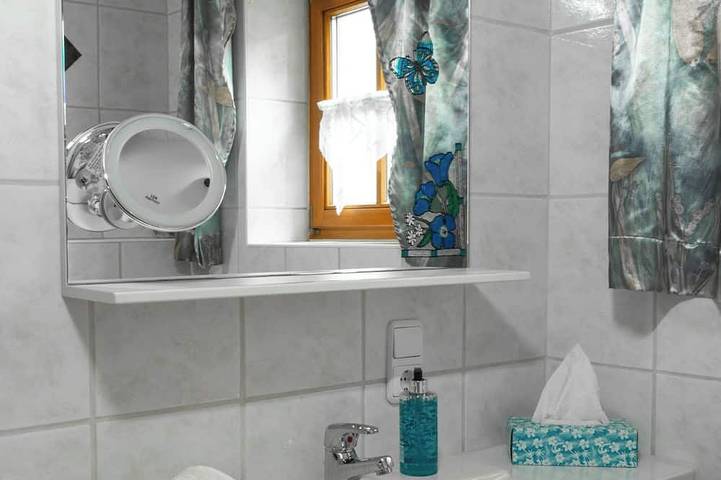 Ferienwohnung für 3 Personen, mit Sauna und Garten sowie Balkon in Spalt - 4