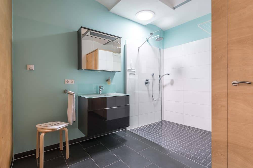 Ganze Wohnung, Moderne Ferienwohnung im Ökodorf Brodowin in Brodowin, Chorin