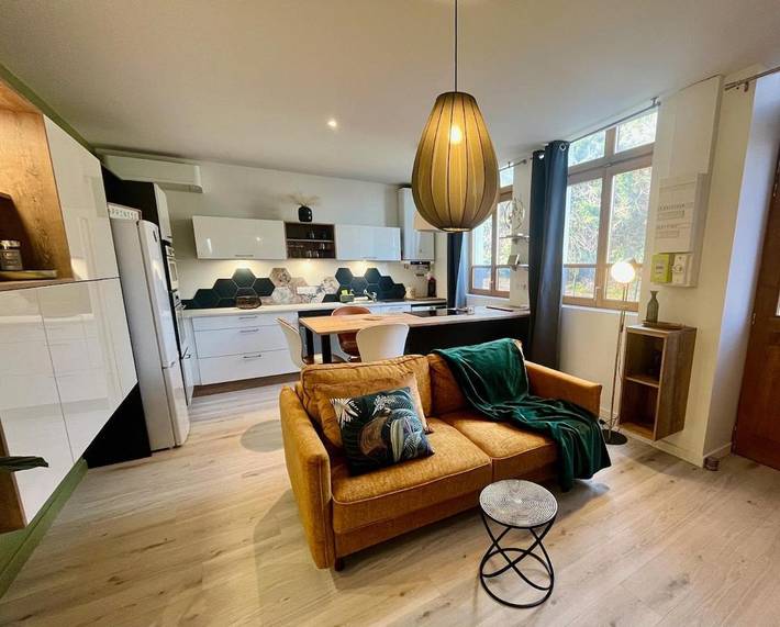 Gîte pour 6 personnes à Saint-Alban-de-Roche - 2