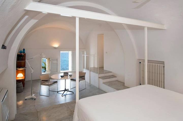 Perla Amalfitana - Sieben Schlafzimmer Villa, Schläft 14 in Spiaggia Acquachiara, Amalfiküste