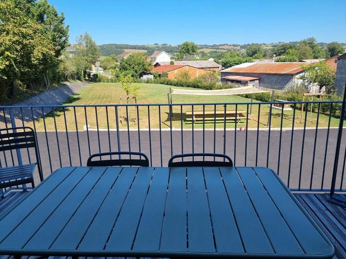 Gîte pour 5 personnes, avec vue et terrasse à Maurs - 2