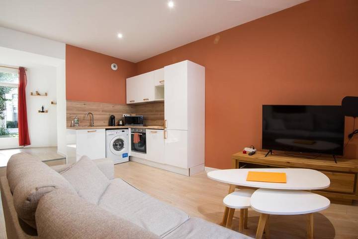 Gîte pour 4 personnes, avec terrasse dans Maison Pierre Loti - 2
