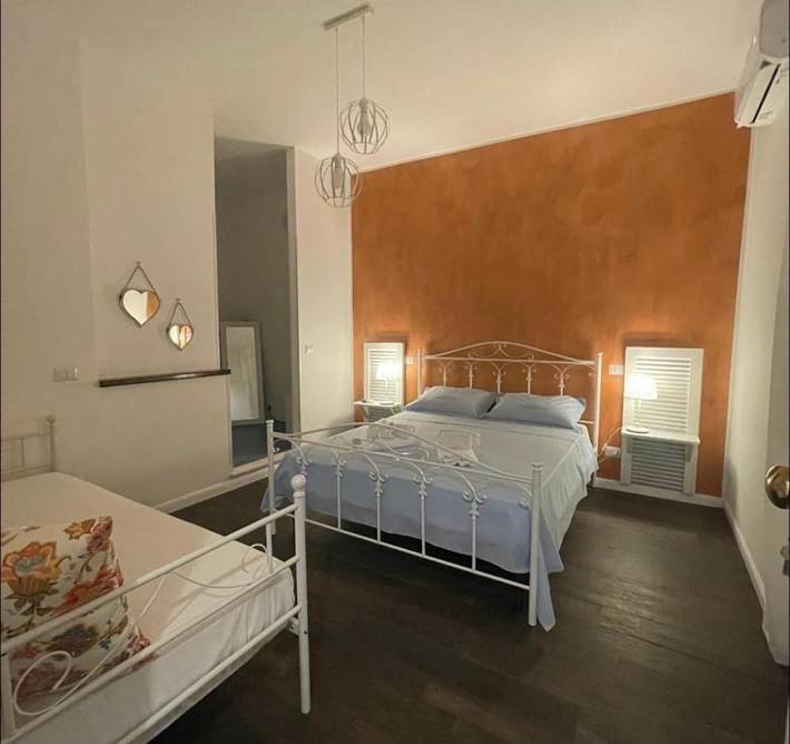 Chambre d’hôte pour 3 personnes, avec balcon à Itri