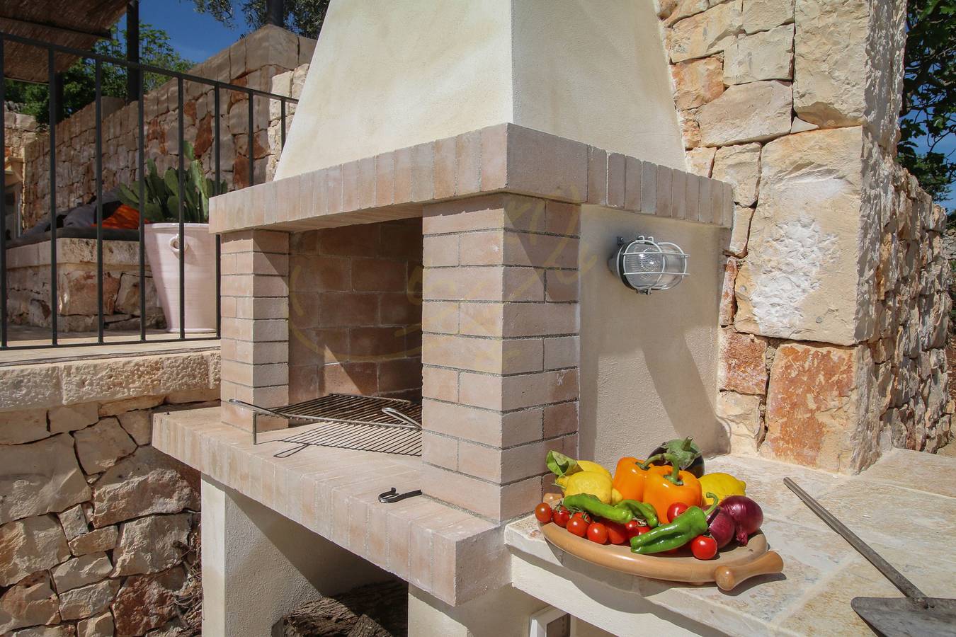 Td Casale Terranova Stone Farmhouse with Pool in Monopoli, Bari Provinz