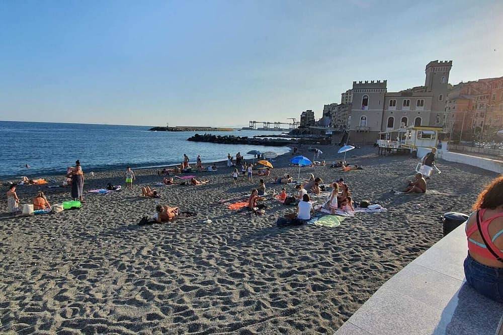 Intero appartamento situato a 30 metri dal mare in Ponente (Genova), Genoa
