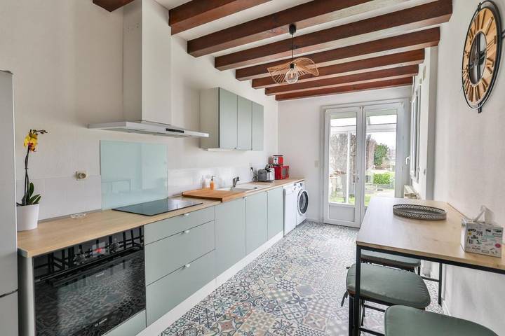 Gîte pour 8 personnes, avec jardin à Châteaubernard - 2