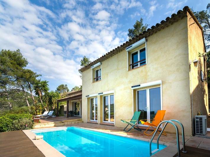 Villa pour 8 personnes, avec piscine ainsi que jardin et terrasse à Hyeres - 2