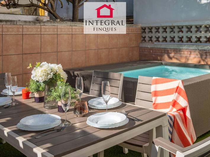 Location de vacances pour 8 personnes, avec terrasse, animaux acceptés dans San Juan De Palamos - 2