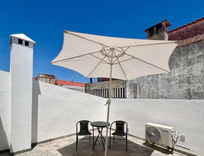 Gîte pour 3 personnes, avec Balcon et Terrasse à Borba - 2