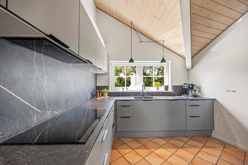Your holiday home in Blåvand with pool, sauna and room for 12 in Blavand, Varde Region