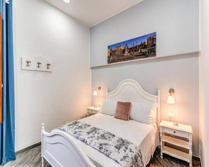 B&b per 3 persone, con balcone a Napoli