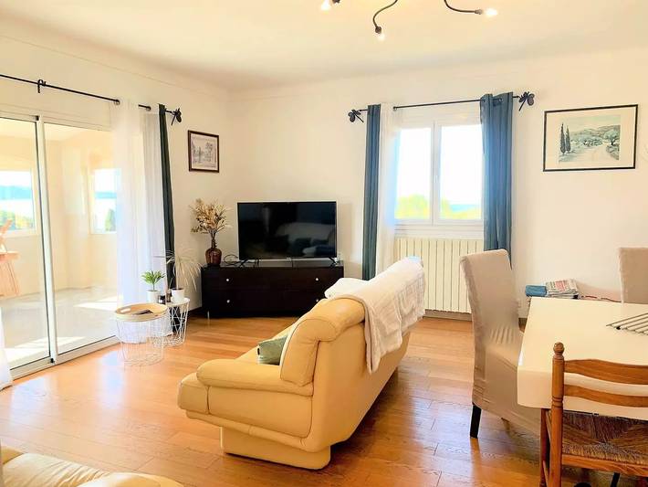 Location de vacances pour 10 personnes, avec terrasse ainsi que vue et piscine, animaux acceptés à Olmeto - 4