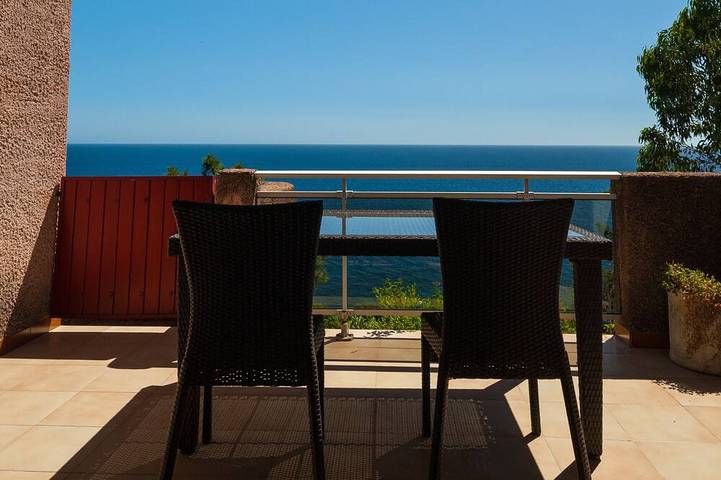 Villa pour 4 personnes, avec terrasse et jardin