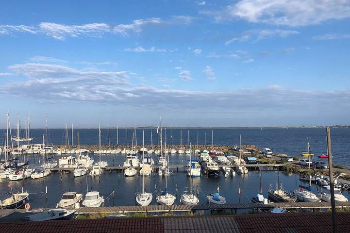 Gîte pour 4 personnes, avec Balcon ainsi que Jacuzzi et Jardin dans Port De Marseillan