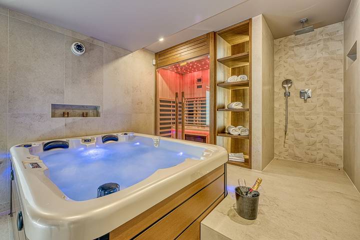 Villa für 8 Personen, mit Garten und Sauna sowie Pool in Kroatien - 4