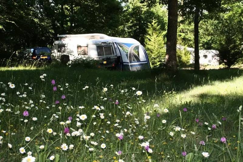 Camping voor 10 Personen in Andryes, Auxerre en omgeving