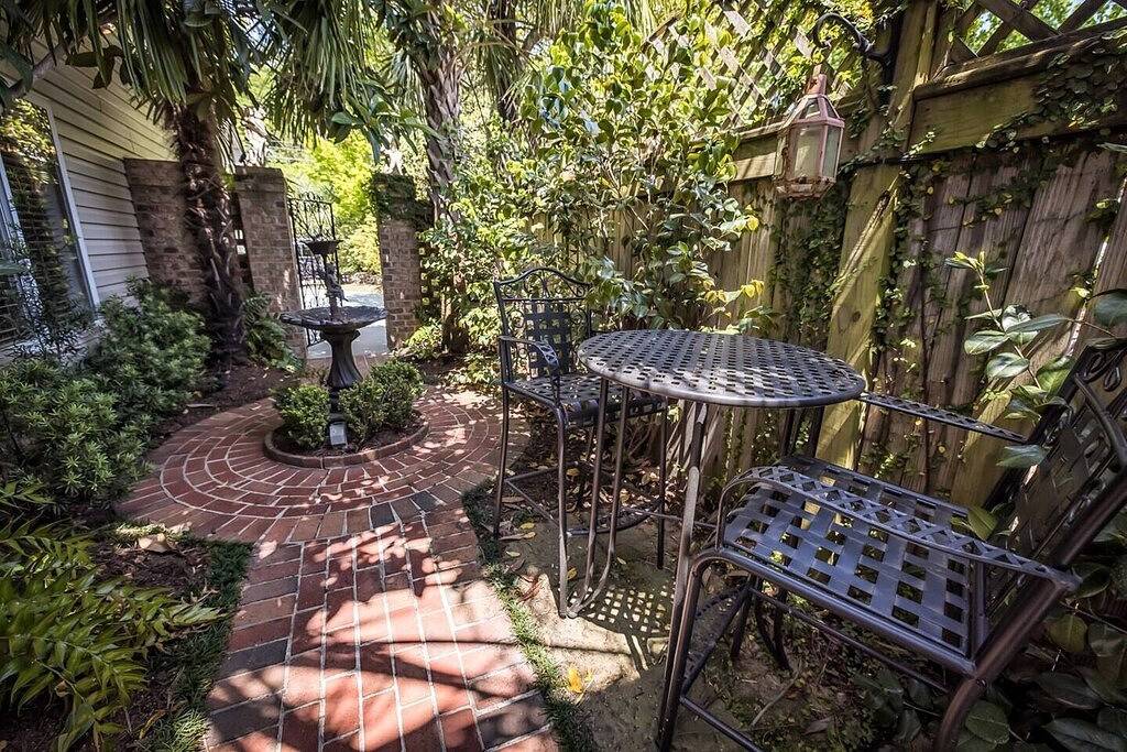 Ganze Wohnung, Ada's Midtown Garden in Wilmington, New Hanover County