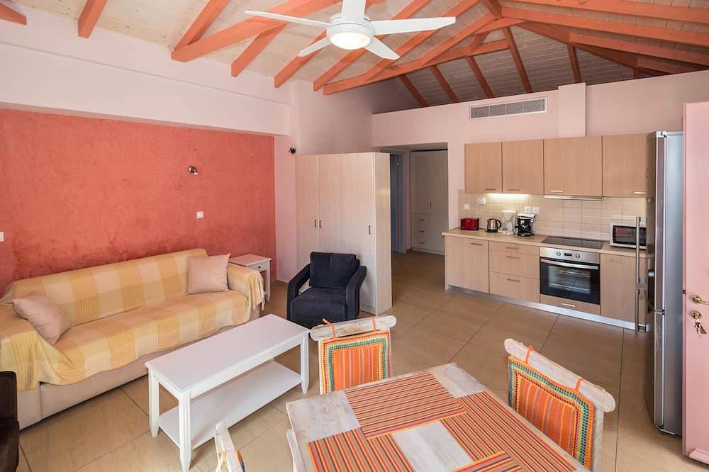 Athena's cottage, Stoupa in Stoupa, Messenien