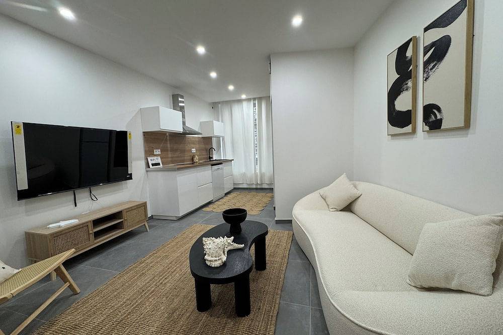 Appartement entier, Dolce Vita, apparemment luxueux avec balnéothérapie in Mornant, Rhône