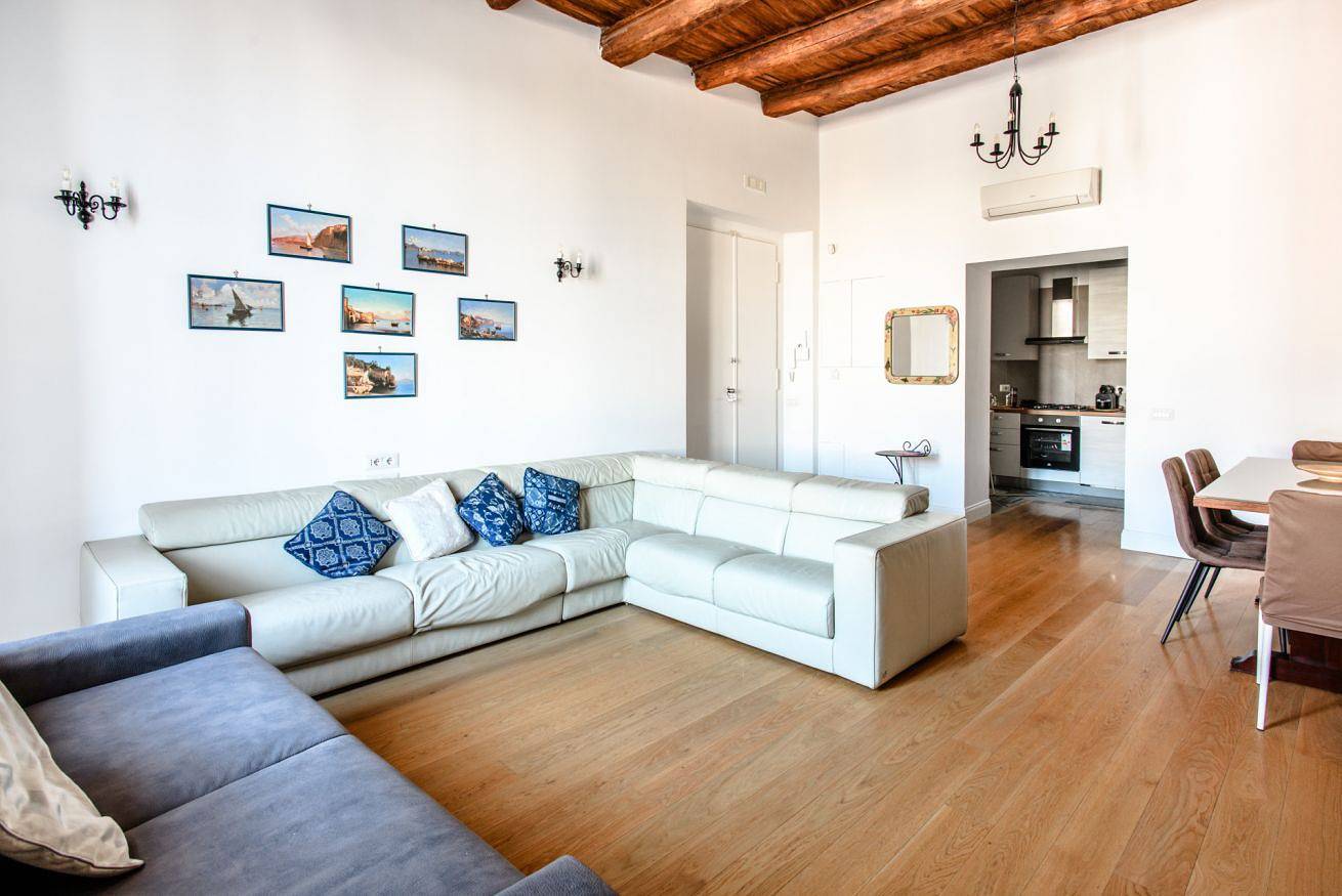 Ganze Wohnung, Heart of Naples in Neapel, Neapel Provinz