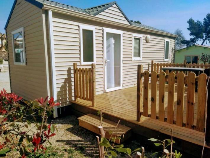 Camping pour 4 personnes, avec bassin pour enfant à La Seyne-sur-Mer