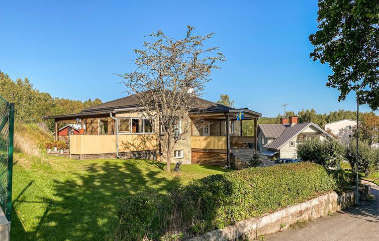 Ferienhaus für 8 Personen mit Garten in Tranås, Sommen