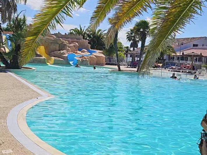 Camping pour 6 personnes, avec jardin ainsi que sauna et piscine, animaux acceptés à Saint-Denis-d'Oléron - 2