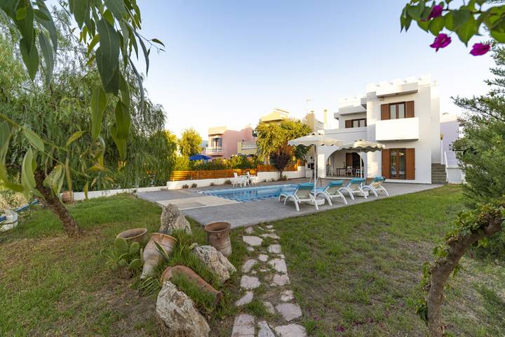 Villa für 8 Personen, mit Pool und Terrasse auf Rhodos - 4