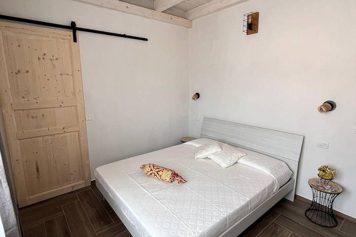 Apartamento entero, Casa Vacanze Iris - Tres Habitaciones Piso, Capacidad 6 in Carbonia, Sulcis Iglesiente
