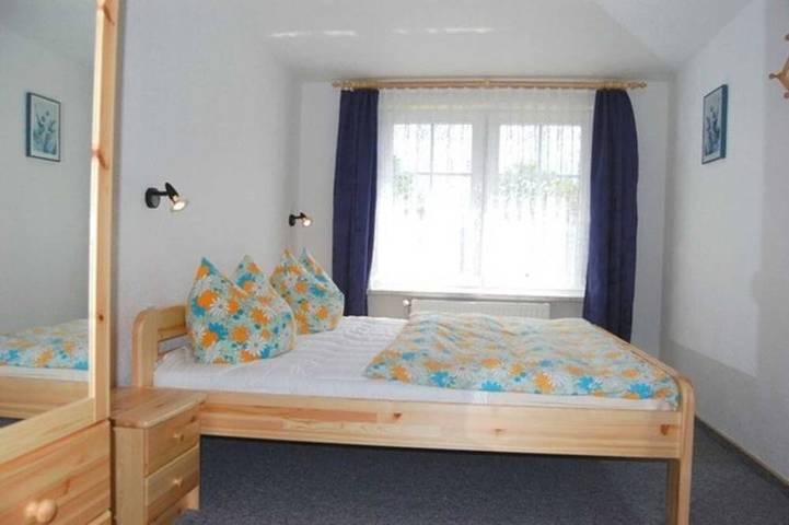 Bungalow für 4 Personen, mit Garten in Altenkirchen - 2