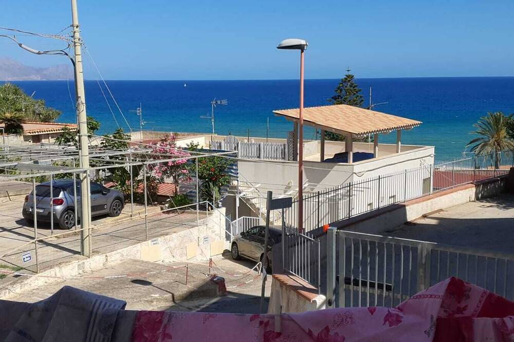Ganze Wohnung, Balcony sea view of the gulf of castellammare in Alcamo Marina in Alcamo Marina, Alcamo